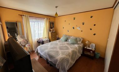 CASA 4D 2B CON ESTACIONAMIENTO Y PATIO EN LIMONARES