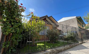 CASA 4D 2B CON ESTACIONAMIENTO Y PATIO EN LIMONARES