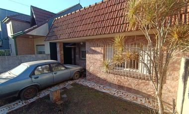 Venta Casa en Berazategui Apto Credito 7 ambientes