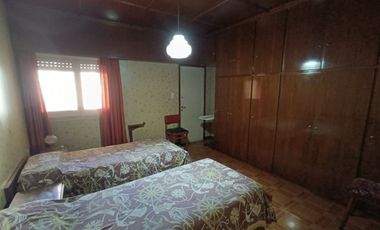 Venta Casa en Berazategui Apto Credito 7 ambientes