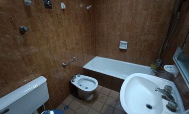Venta Casa en Berazategui Apto Credito 7 ambientes
