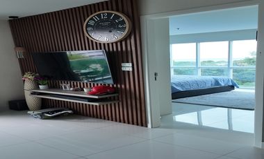 One Tower Pratumnak – Beautiful Sea View Unit