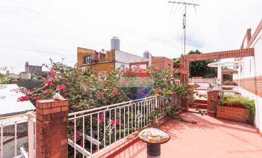 CASA EN VENTA LANUS MULTIFAMILIAR 3 UNIDAD PARQUE