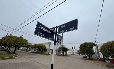 Venta amplia casa aterminar enesquina Pavon Arriba
