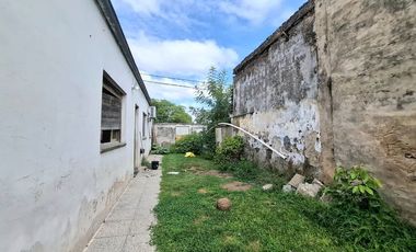 CASA EN VENTA PEHUAJO CON LOCAL COMERCIAL Y PATIO