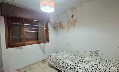 CASA EN VENTA PEHUAJO CON LOCAL COMERCIAL Y PATIO