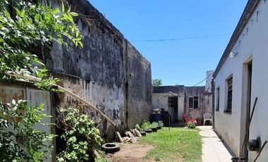 CASA EN VENTA PEHUAJO CON LOCAL COMERCIAL Y PATIO
