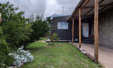 Oportunidad de Inversión, 2 Casas en 1 Villa Larca