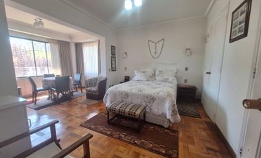 VENTA CASA 5D 2B SERVICIOS 2 PISOS  283/457 METRO ÑUÑOA