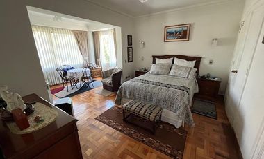 VENTA CASA 5D 2B SERVICIOS 2 PISOS  283/457 METRO ÑUÑOA