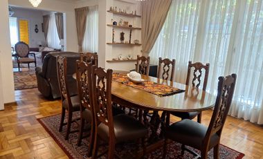 VENTA CASA 5D 2B SERVICIOS 2 PISOS  283/457 METRO ÑUÑOA
