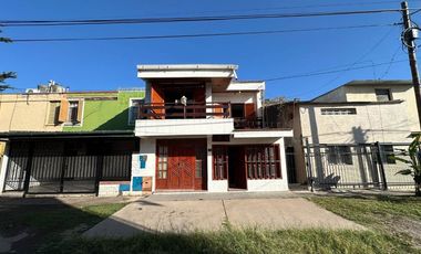 VENTA DUPLEX 3 DORMITORIOS B° 820 VIVIENDAS