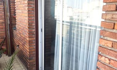4 ambientes en duplex con cochera al frente