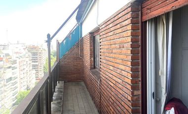 4 ambientes en duplex con cochera al frente