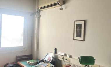 4 ambientes en duplex con cochera al frente