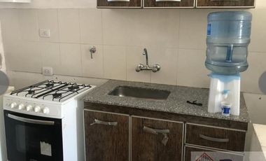 VENTA DE CHALET Y DOS MONOAMBIENTES.-