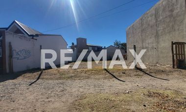 ALQUILER  TERRENO DE 300 M2 EN CENTRO DE PLOTTIER