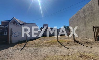 ALQUILER  TERRENO DE 300 M2 EN CENTRO DE PLOTTIER