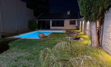 CASA MONTEGRANDE APTO CREDITO JARDIN PILETA GARAGE