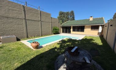 CASA MONTEGRANDE APTO CREDITO JARDIN PILETA GARAGE