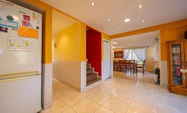 VENTA CASA 4 AMB GUERNICA BARRIO EL PARAISO PILETA