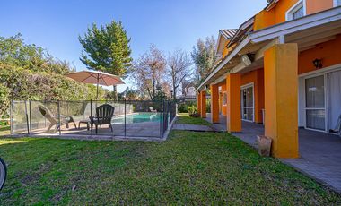VENTA CASA 4 AMB GUERNICA BARRIO EL PARAISO PILETA