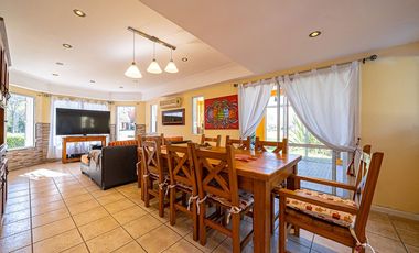 VENTA CASA 4 AMB GUERNICA BARRIO EL PARAISO PILETA