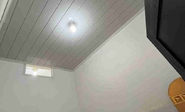 Rumah second 1.2 M mewah depan taman siap huni bangunan baru 2 lantai LT 128 LB 140 di Galaxy