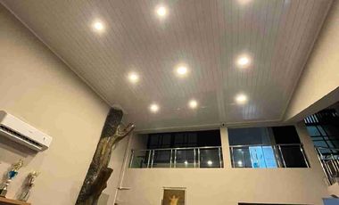 Rumah second 1.2 M mewah depan taman siap huni bangunan baru 2 lantai LT 128 LB 140 di Galaxy