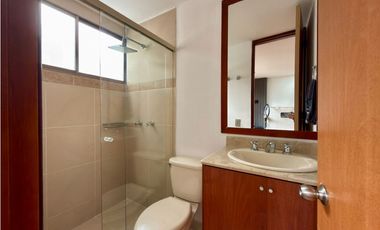 Apartamento amplio en el Poblado los parra