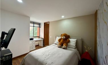 Apartamento amplio en el Poblado los parra