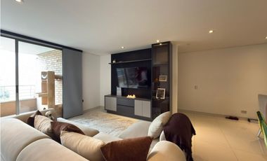 Apartamento amplio en el Poblado los parra