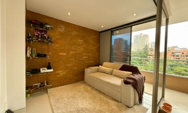 Apartamento amplio en el Poblado los parra