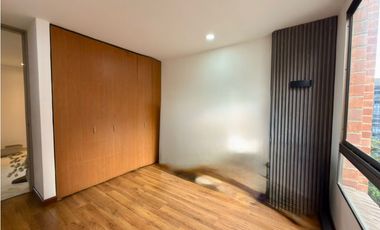 Apartamento amplio en el Poblado los parra