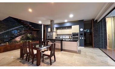Casa campestre en la ciudad con Piscina Poblado - Calera