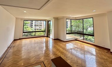 Apartamento amplio en poblado alto