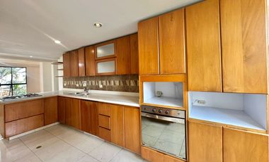 Apartamento amplio en poblado alto