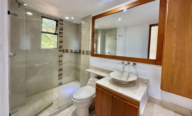 Apartamento amplio en poblado alto