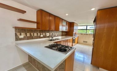 Apartamento amplio en poblado alto