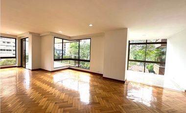 Apartamento amplio en poblado alto