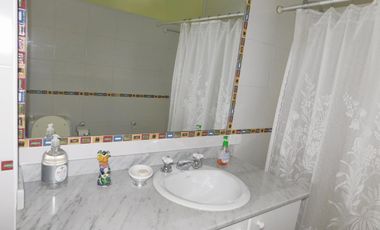 Casa 5 ambientes en vicente López.