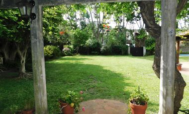 Casa 5 ambientes en vicente López.
