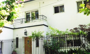 Casa 5 ambientes en vicente López.