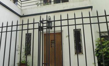 Casa 5 ambientes en vicente López.