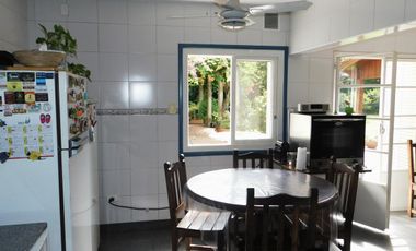 Casa 5 ambientes en vicente López.