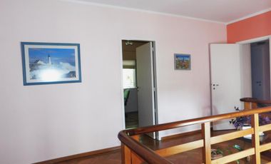 Casa 5 ambientes en vicente López.