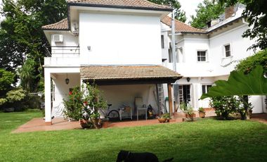 Casa 5 ambientes en vicente López.