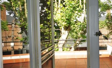 Casa 5 ambientes en vicente López.