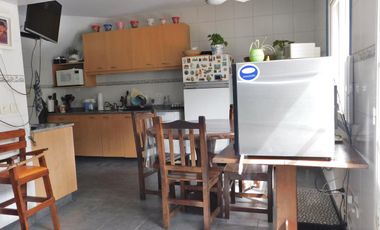 Casa 5 ambientes en vicente López.