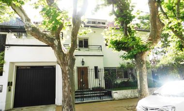 Casa 5 ambientes en vicente López.
